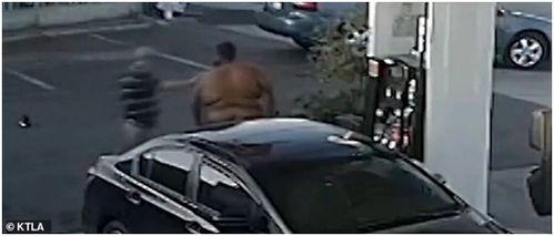 外国男子爆料视频播放大全,真实事件大盘点  第2张